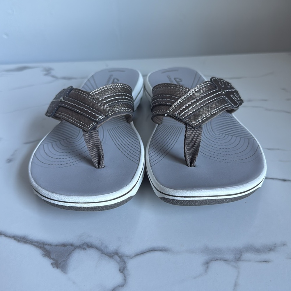 Clarks Women's Cloudsteppers Bronze Sandals - Picture 2 of 7